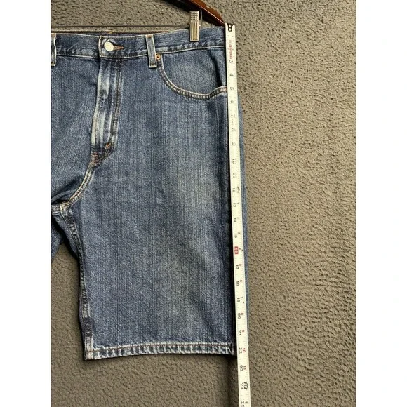 Vintage Levi’s 505 Medium Wash Denim Jean Shorts Size 36”x10” Relaxed Fit Jorts - Picture 10 of 16